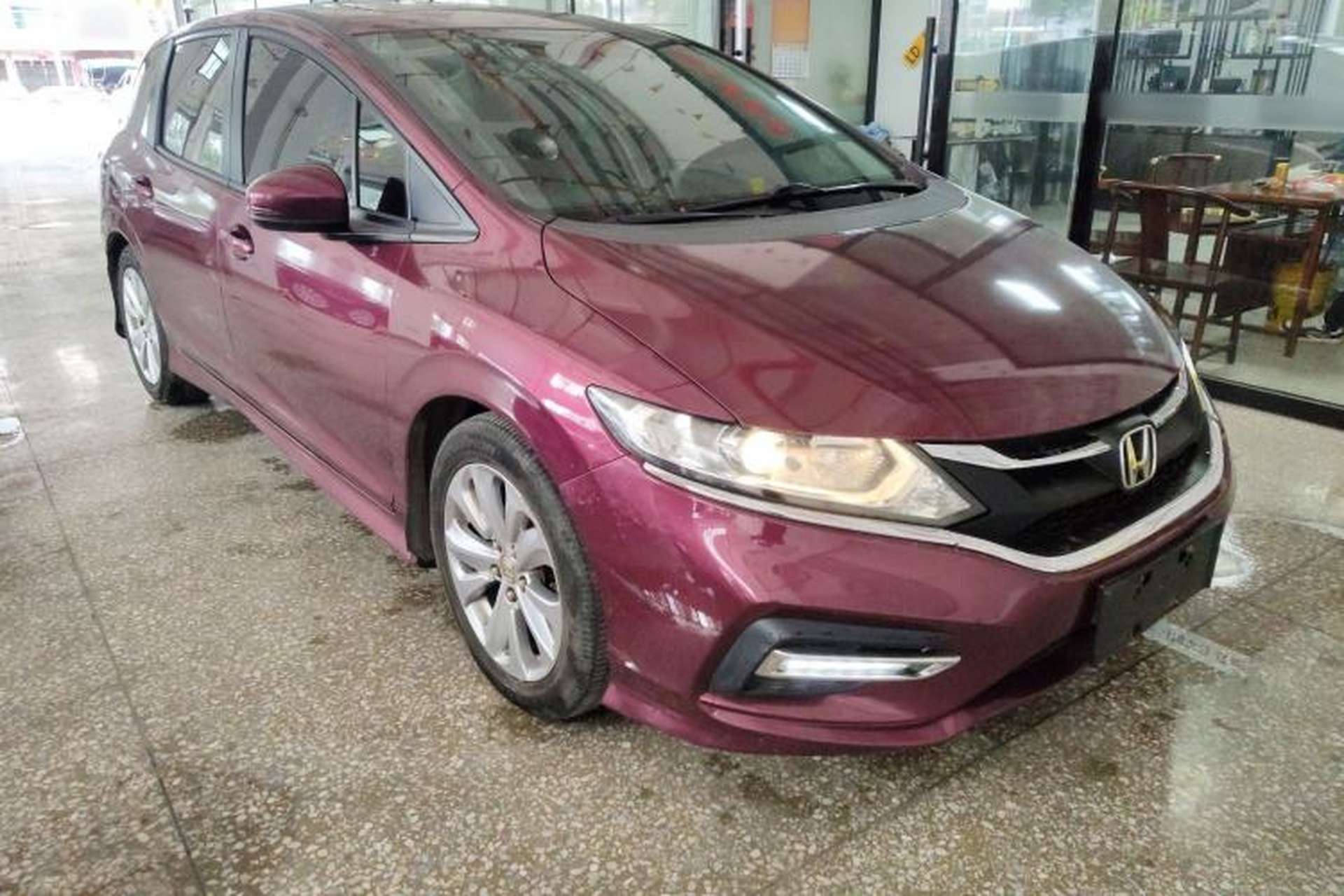 Used Honda Jade 2017 1.8L automatic Comfort version 5 seats Exterior 1