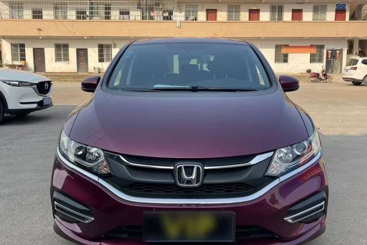 Used Honda Jade 2017 1.8L automatic Comfort version 5 seats Exterior 1