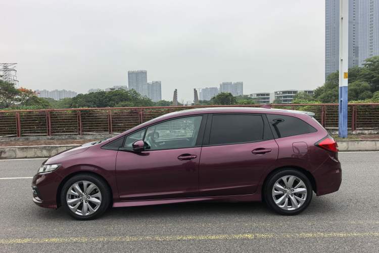 Used Honda Jade 2017 1.8L automatic Comfort version 5 seats Exterior 11
