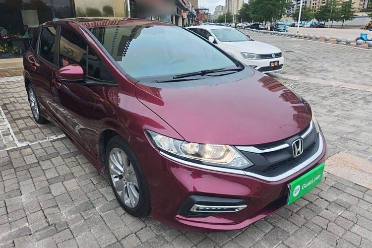 Used Honda Jade 2017 1.8L automatic Comfort version 5 seats Exterior 2