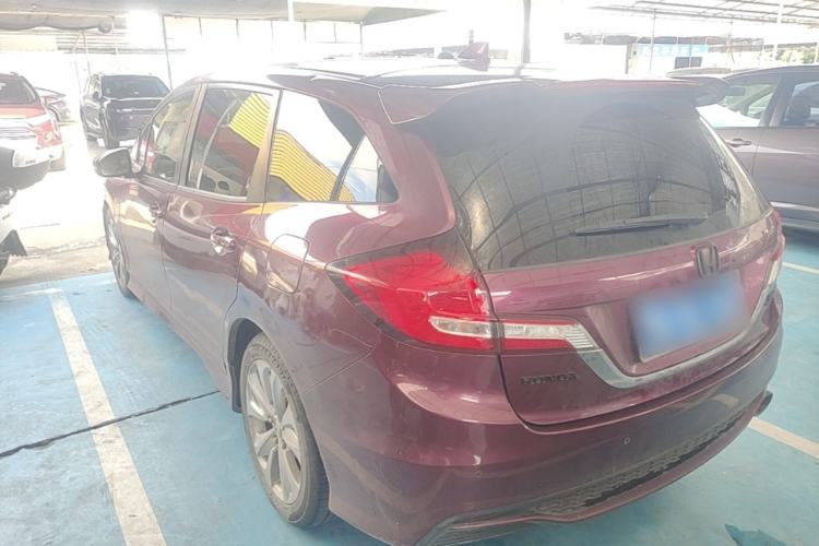 Used Honda Jade 2017 1.8L automatic Comfort version 5 seats Exterior 2