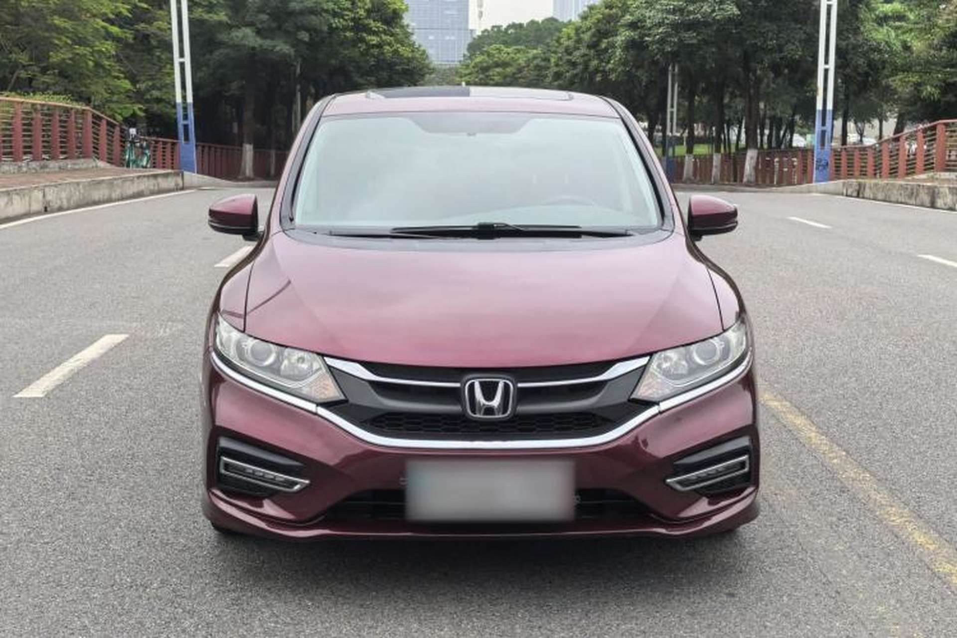 Used Honda Jade 2017 1.8L automatic Comfort version 5 seats Exterior 3