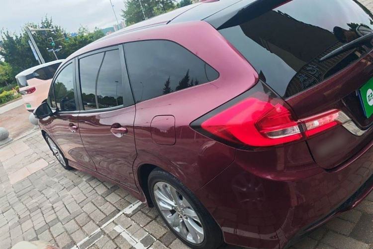Used Honda Jade 2017 1.8L automatic Comfort version 5 seats Exterior 3