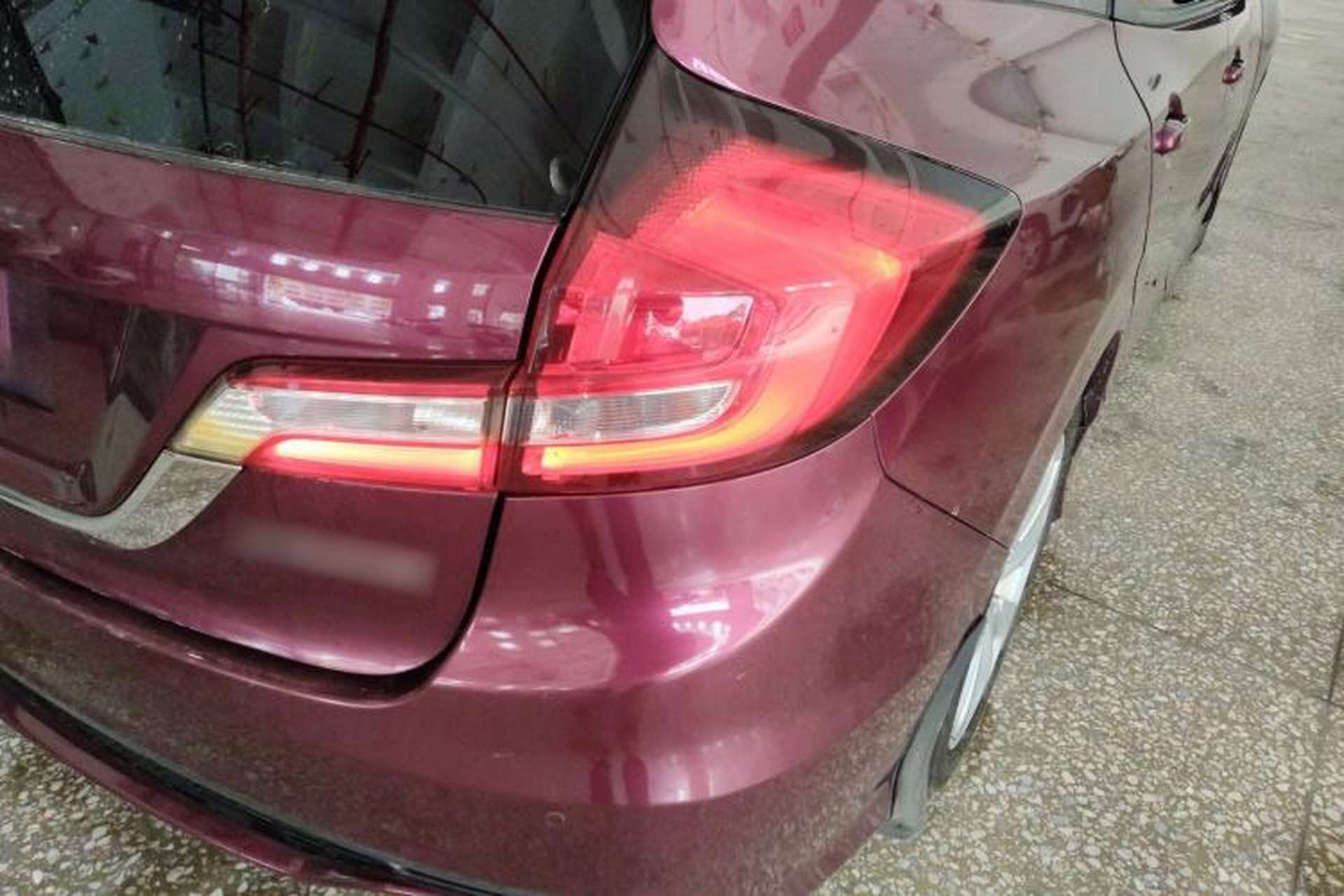 Used Honda Jade 2017 1.8L automatic Comfort version 5 seats Exterior 3