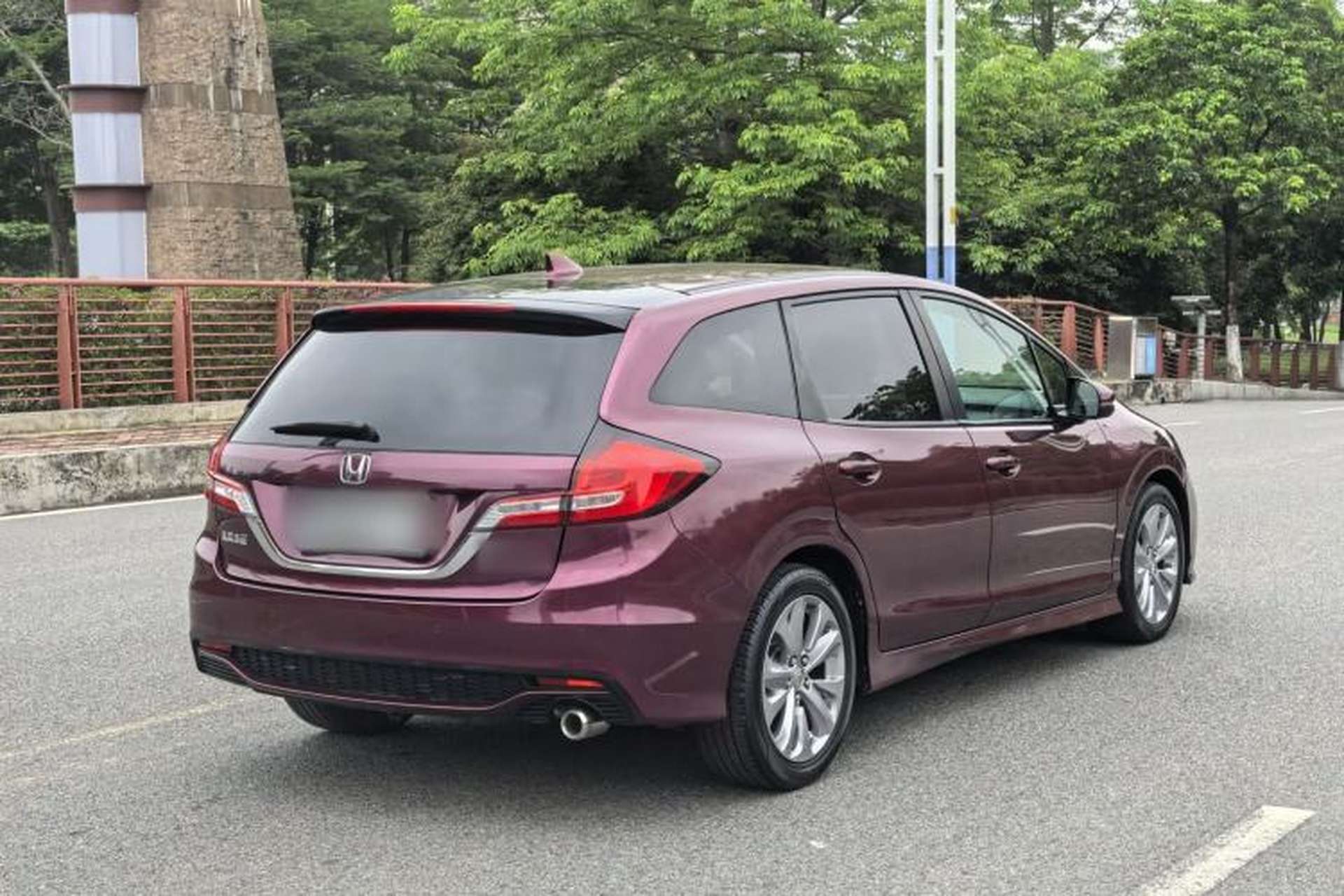 Used Honda Jade 2017 1.8L automatic Comfort version 5 seats Exterior 4