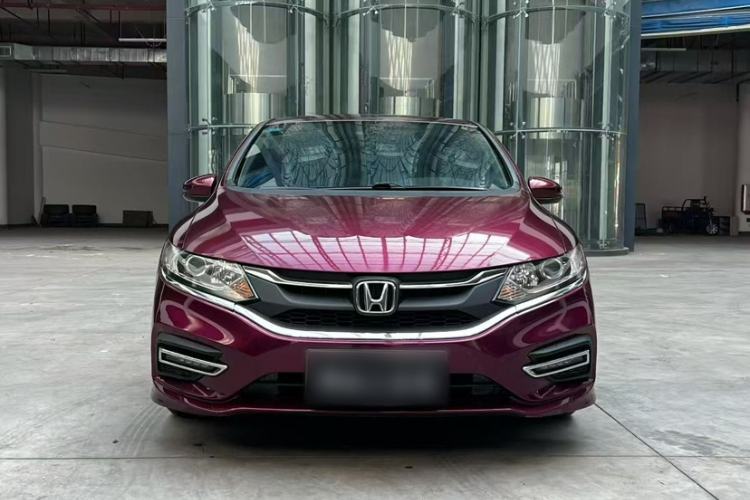 Used Honda Jade 2017 1.8L automatic Comfort version 5 seats Exterior 4