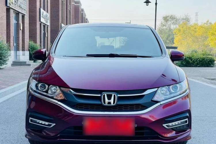 Used Honda Jade 2017 1.8L automatic Comfort version 5 seats Exterior 4