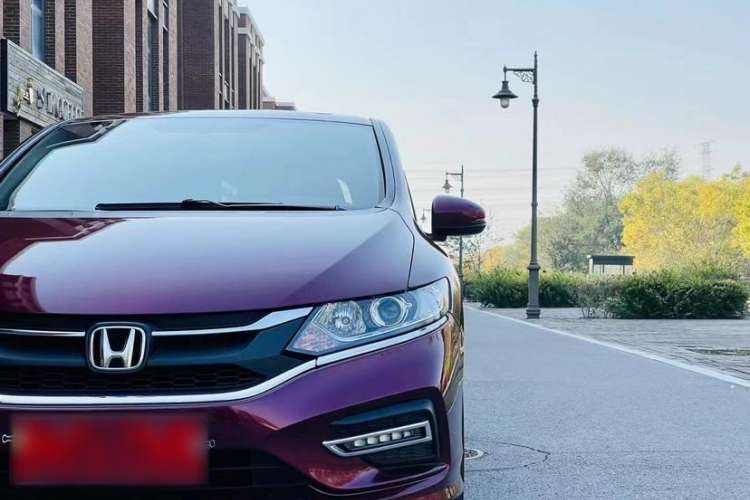 Used Honda Jade 2017 1.8L automatic Comfort version 5 seats Exterior 6