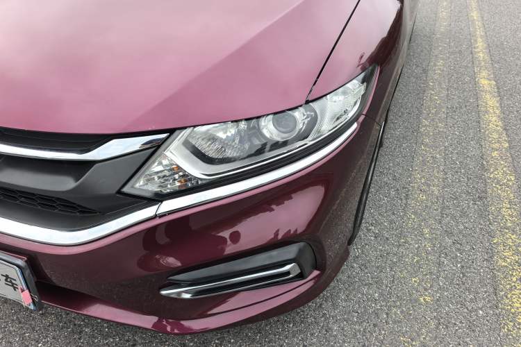 Used Honda Jade 2017 1.8L automatic Comfort version 5 seats Exterior 7