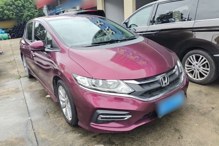Used Honda Jade 2017 1.8L automatic Comfort version 5 seats Front Right 45 Deg