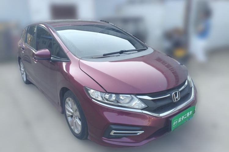 Used Honda Jade 2017 1.8L automatic Comfort version 5 seats Front Right 45 Deg