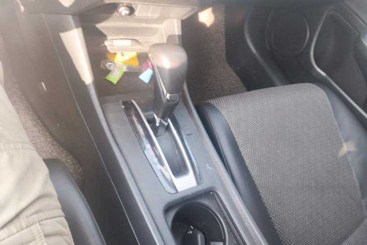 Used Honda Jade 2017 1.8L automatic Comfort version 5 seats Gear Lever