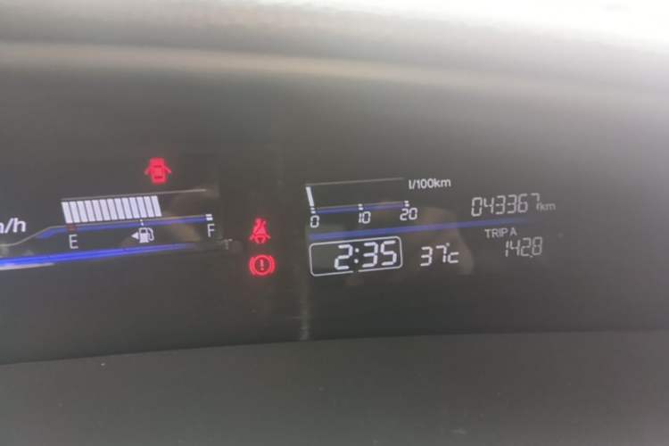 Used Honda Jade 2017 1.8L automatic Comfort version 5 seats Instrument Cluster