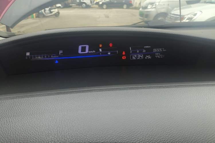 Used Honda Jade 2017 1.8L automatic Comfort version 5 seats Instrument Cluster