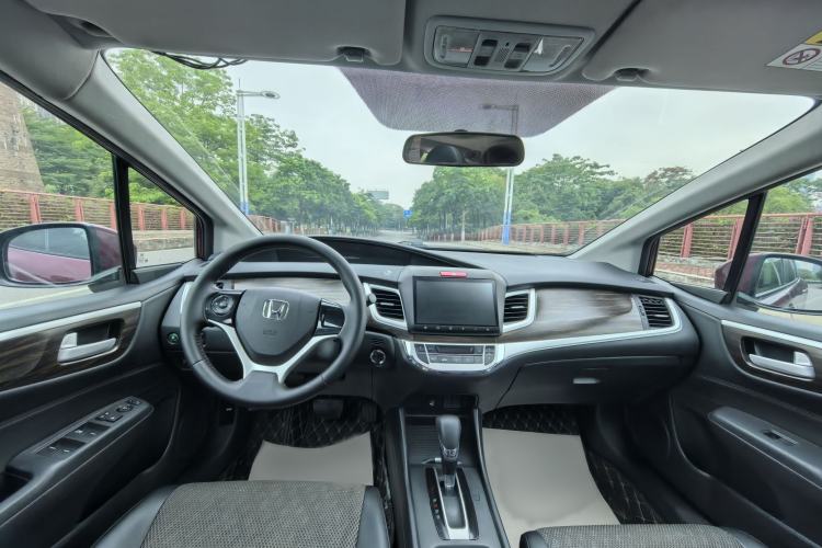 Used Honda Jade 2017 1.8L automatic Comfort version 5 seats Interior 1