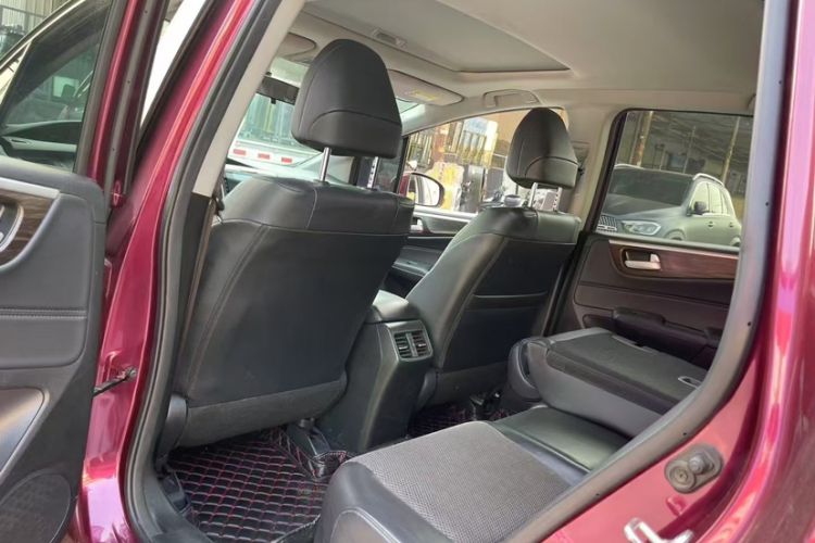 Used Honda Jade 2017 1.8L automatic Comfort version 5 seats Interior 1