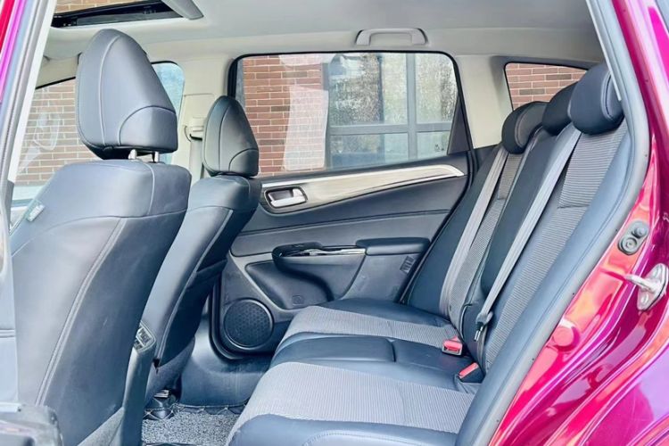 Used Honda Jade 2017 1.8L automatic Comfort version 5 seats Interior 3