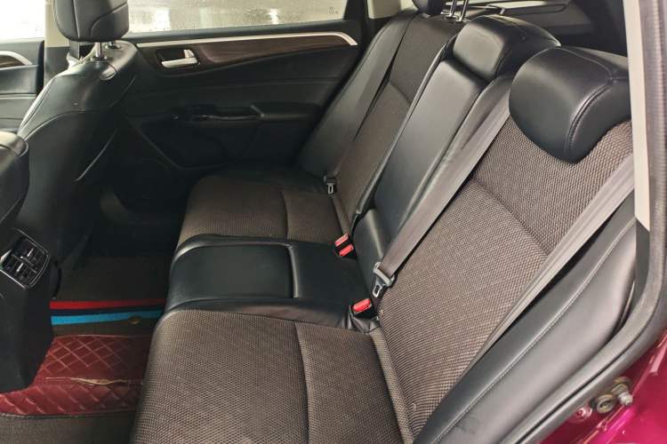 Used Honda Jade 2017 210TURBO CVT Fashion Edition 5-seater Interior 4
