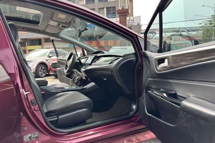 Used Honda Jade 2017 210TURBO CVT Fashion Edition 5-seater Interior 4