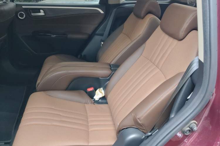 Used Honda Jade 2017 210TURBO CVT Luxury Edition 6 Seats Interior 4