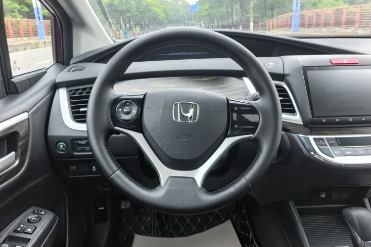 Used Honda Jade 2017 1.8L automatic Comfort version 5 seats Interior 5