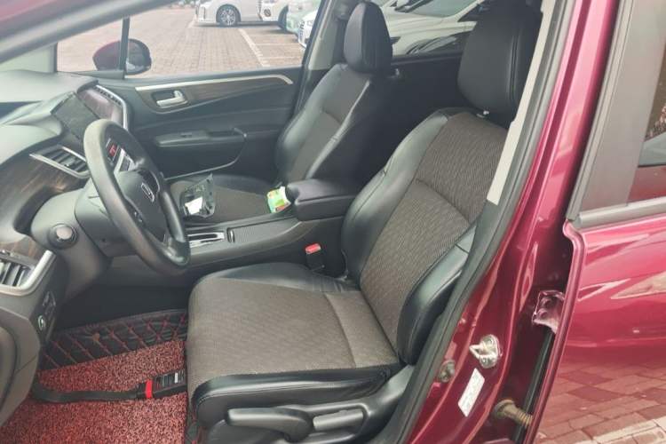 Used Honda Jade 2017 1.8L automatic Comfort version 5 seats Interior 5