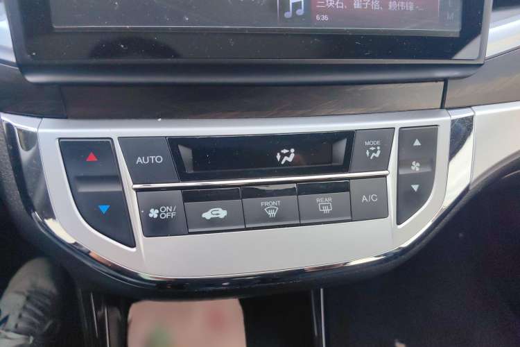 Used Honda Jade 2017 210TURBO CVT Fashion Edition 5-seater Interior 5
