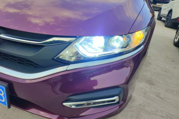 Used Honda Jade 2017 1.8L automatic Comfort version 5 seats Left Front Headlight