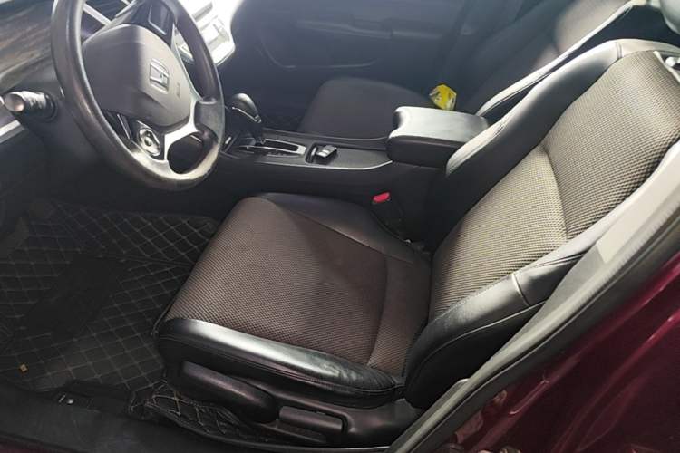 Used Honda Jade 2017 1.8L automatic Comfort version 5 seats Left Front Seat