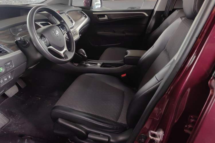 Used Honda Jade 2017 1.8L automatic Comfort version 5 seats Left Front Seat