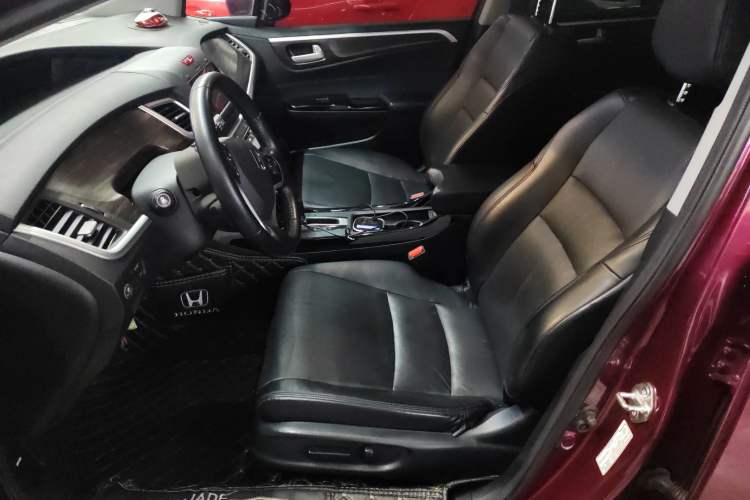Used Honda Jade 2017 210 TURBO CVT Luxury Edition 5 Seats Left Front Seat
