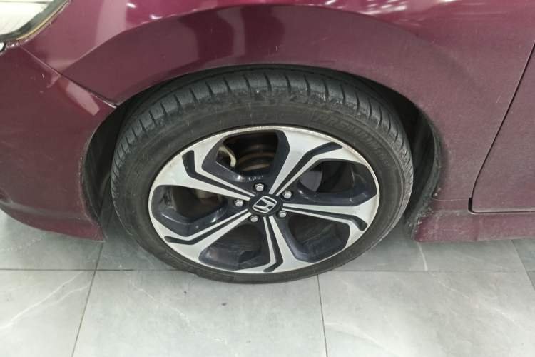 Used Honda Jade 2017 210 TURBO CVT Luxury Edition 5 Seats Left Front Wheel Hub