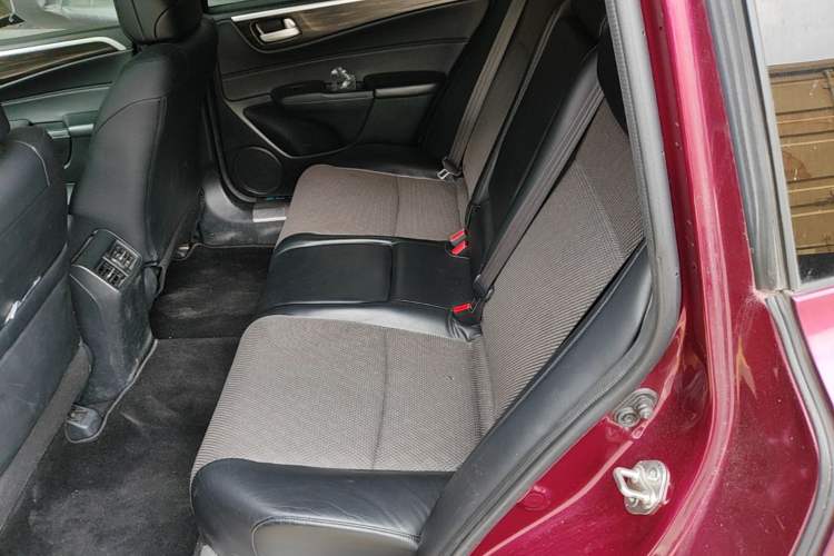 Used Honda Jade 2017 1.8L automatic Comfort version 5 seats Left Rear Seat