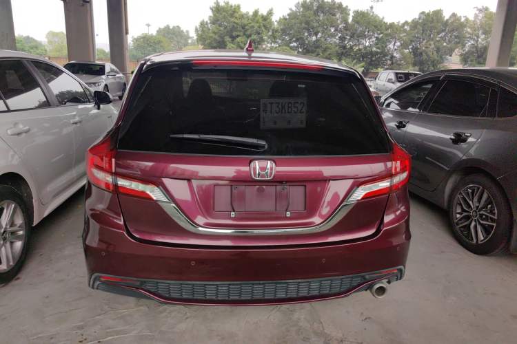 Used Honda Jade 2017 1.8L automatic Comfort version 5 seats Rear