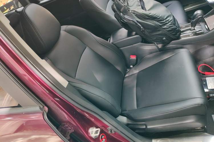 Used Honda Jade 2017 1.8L automatic Comfort version 5 seats Right Front Seat