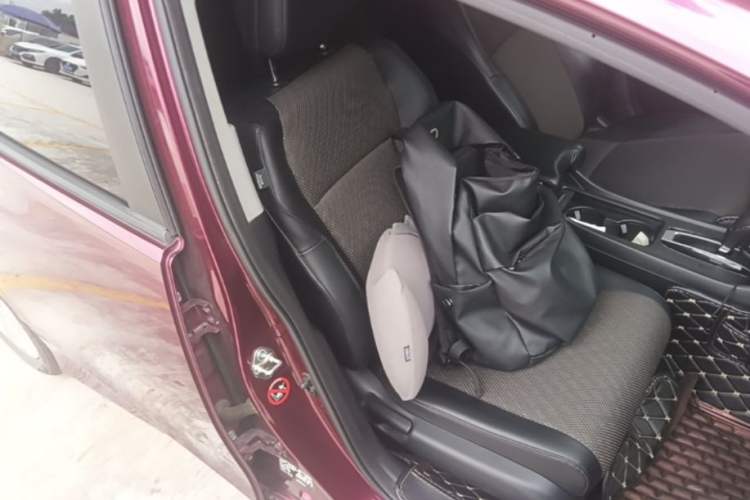 Used Honda Jade 2017 1.8L automatic Comfort version 5 seats Right Front Seat
