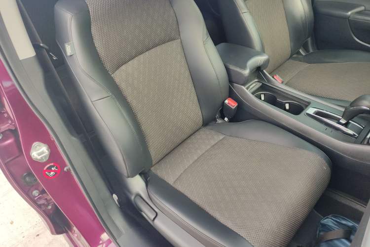 Used Honda Jade 2017 1.8L automatic Comfort version 5 seats Right Front Seat