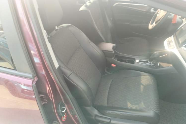 Used Honda Jade 2017 1.8L automatic Comfort version 5 seats Right Front Seat