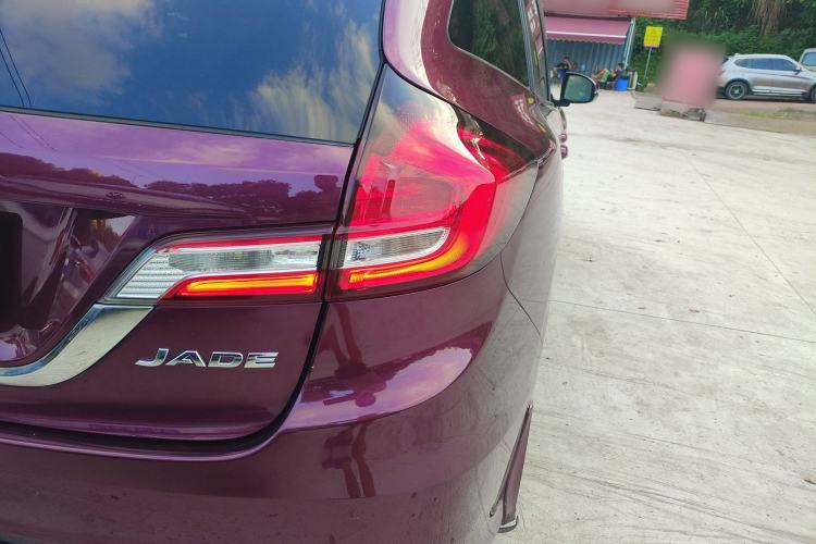 Used Honda Jade 2017 1.8L automatic Comfort version 5 seats Right Rear Taillight