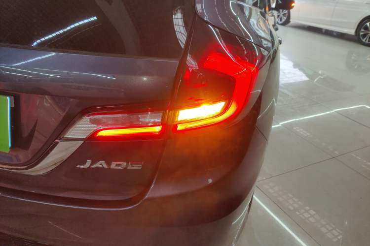 Used Honda Jade 2017 1.8L automatic Comfort version 5 seats Right Rear Taillight