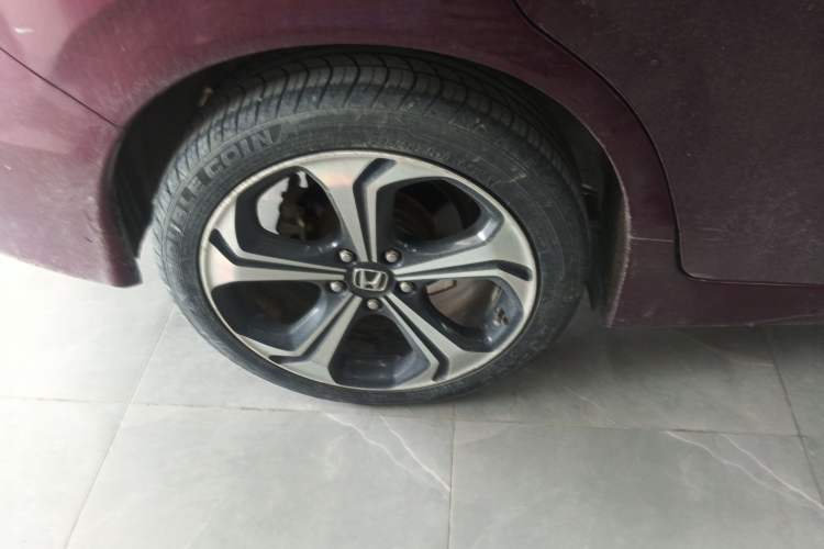 Used Honda Jade 2017 210 TURBO CVT Luxury Edition 5 Seats Right Rear Wheel Hub