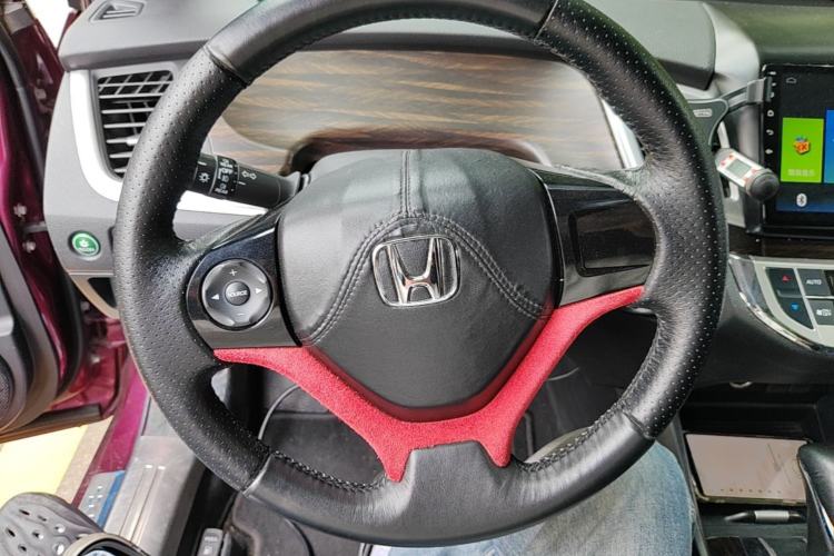 Used Honda Jade 2017 1.8L automatic Comfort version 5 seats Steering Wheel