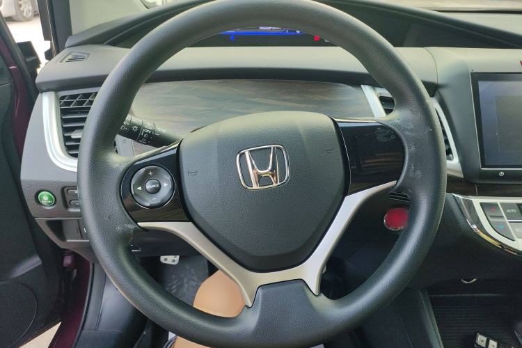Used Honda Jade 2017 1.8L automatic Comfort version 5 seats Steering Wheel