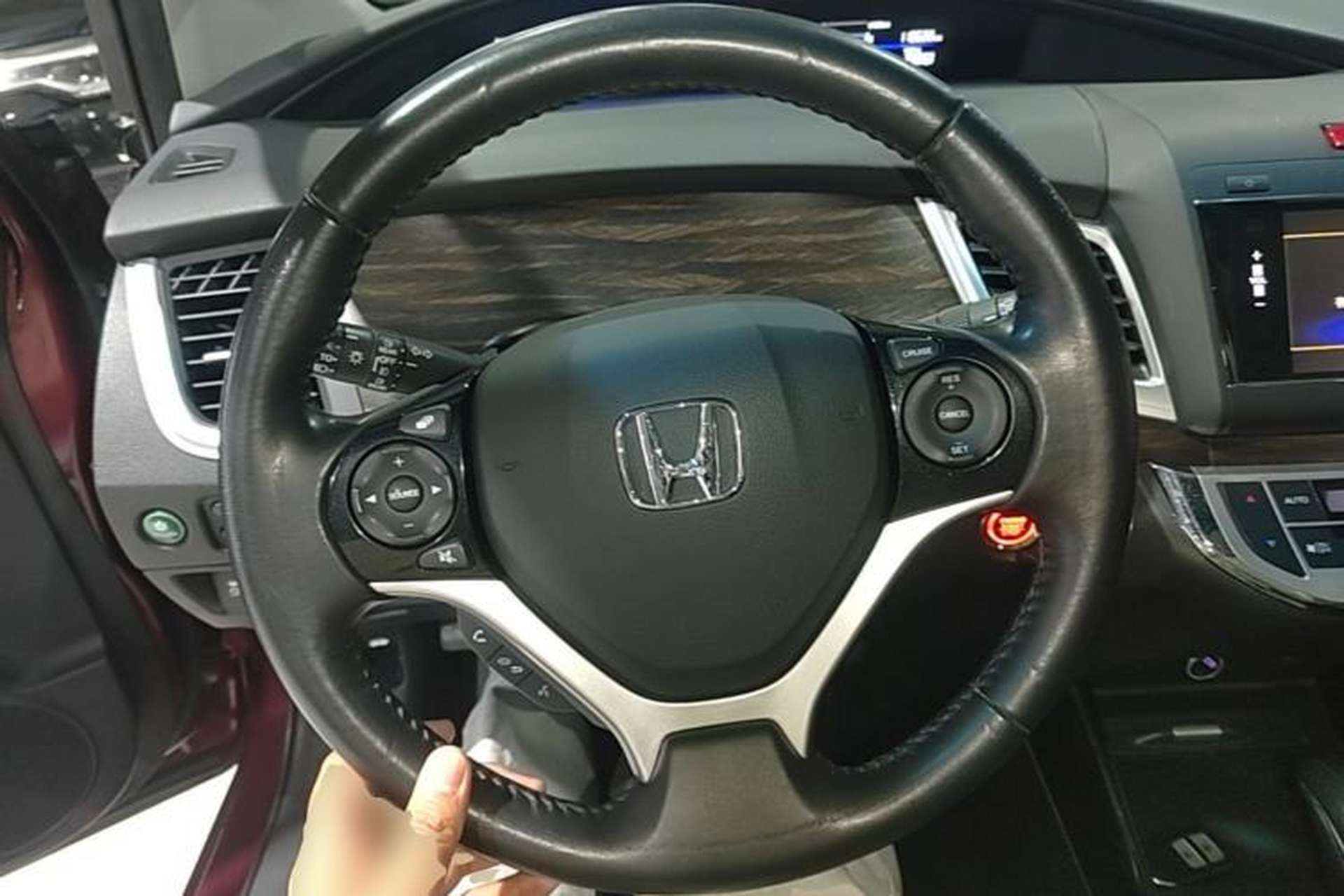 Used Honda Jade 2017 210 TURBO CVT Luxury Edition 5 Seats Steering Wheel