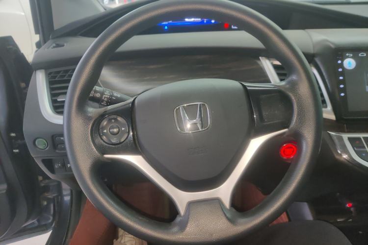 Used Honda Jade 2017 1.8L automatic Comfort version 5 seats Steering Wheel