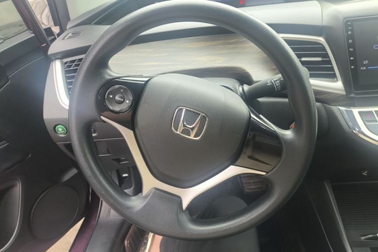 Used Honda Jade 2017 1.8L automatic Comfort version 5 seats Steering Wheel