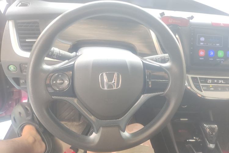 Used Honda Jade 2017 1.8L automatic Comfort version 5 seats Steering Wheel