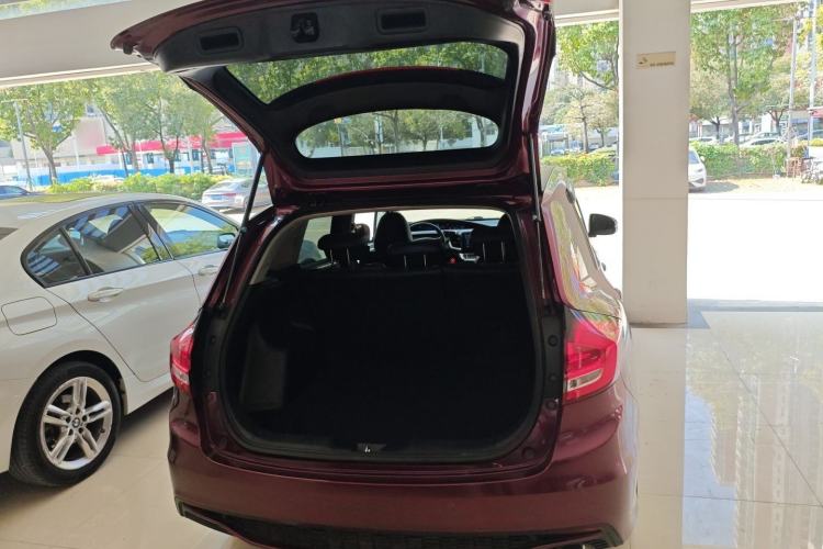Used Honda Jade 2017 1.8L automatic Comfort version 5 seats Trunk