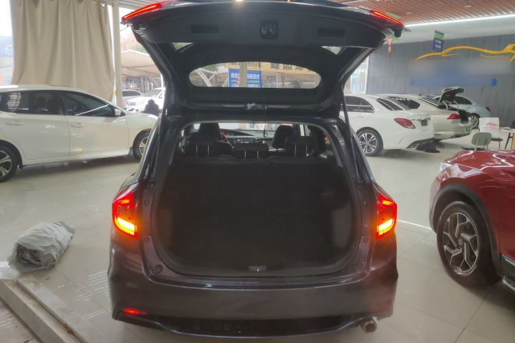 Used Honda Jade 2017 1.8L automatic Comfort version 5 seats Trunk