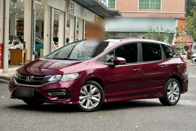 Used Honda Jade 2017 1.8L automatic Comfort version 5 seats